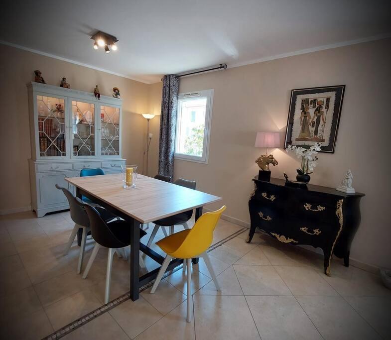 Appartement T3 Agreable, Proche Centre Et Plage. Carqueiranne Exterior foto